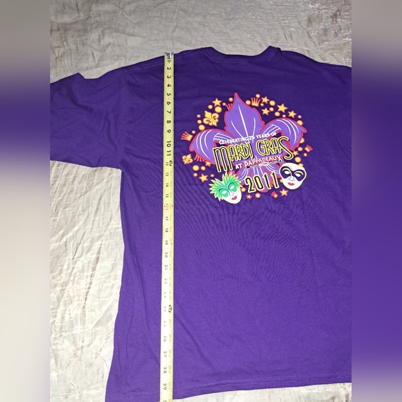 Mardi gras at Pappadeaux 2011  T-shirt - Picture 3 of 4